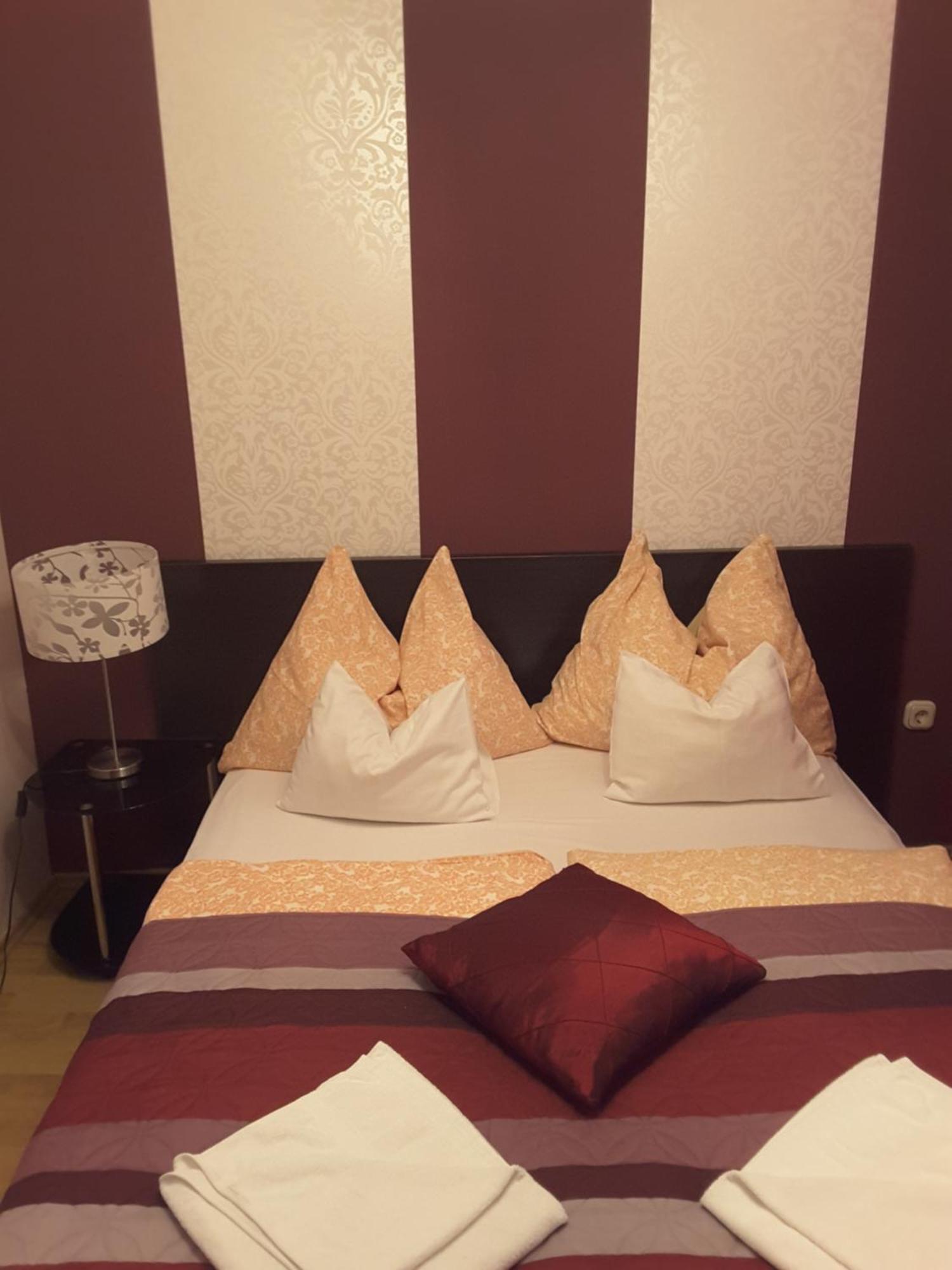Isabell Apartments غيور المظهر الخارجي الصورة